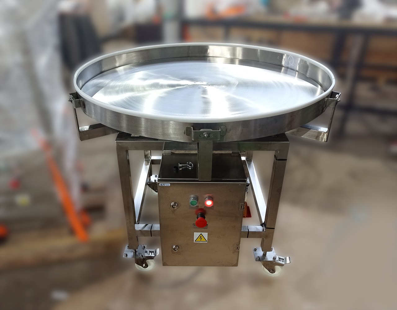 накопительный стол