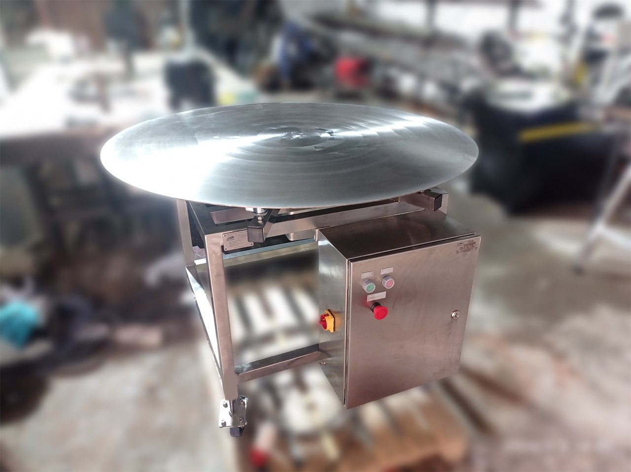 накопительный стол